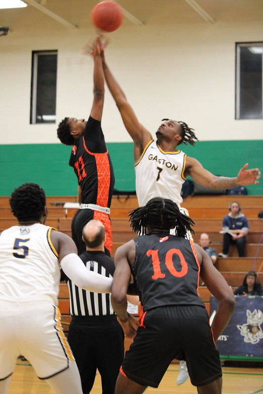 Gaston College Yarayah Evans (7) during the opening tip of Wednesday's game against Caldwell Tech.